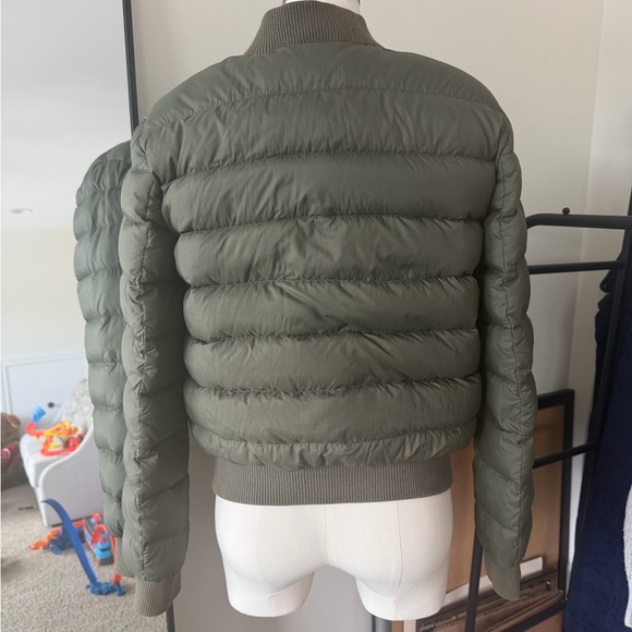 Tommy Hilfiger Olive Green Puffer Jacket - Picture 4 of 9